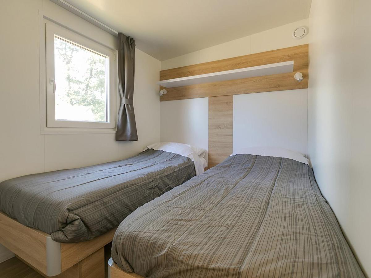 Adriamar Mobile Homes In Camping Park Умаг Екстериор снимка