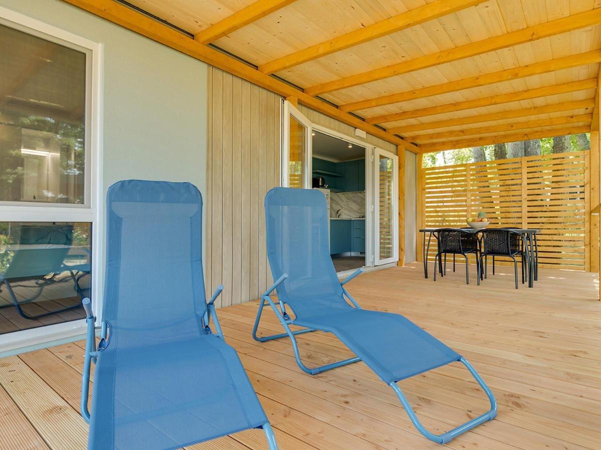 Adriamar Mobile Homes In Camping Park Умаг Екстериор снимка