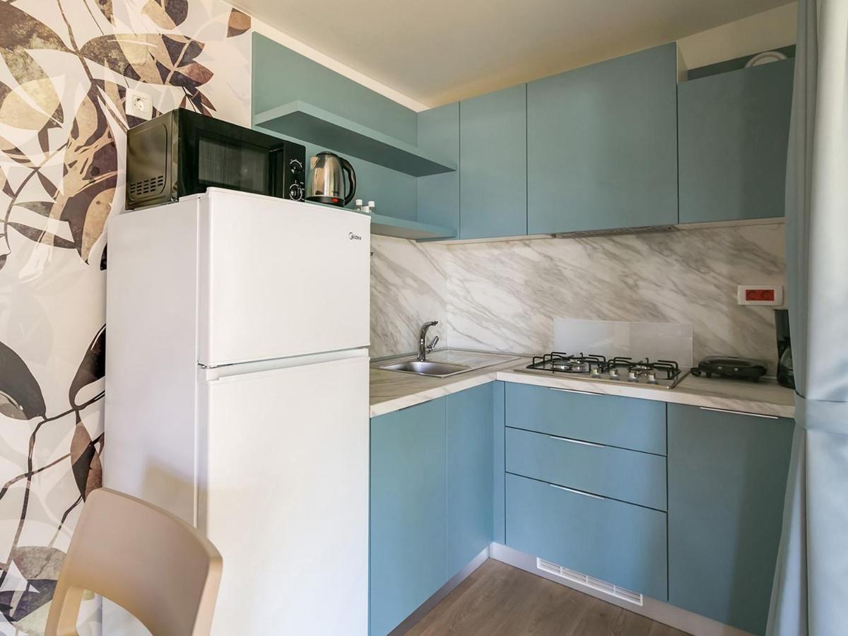Adriamar Mobile Homes In Camping Park Умаг Екстериор снимка