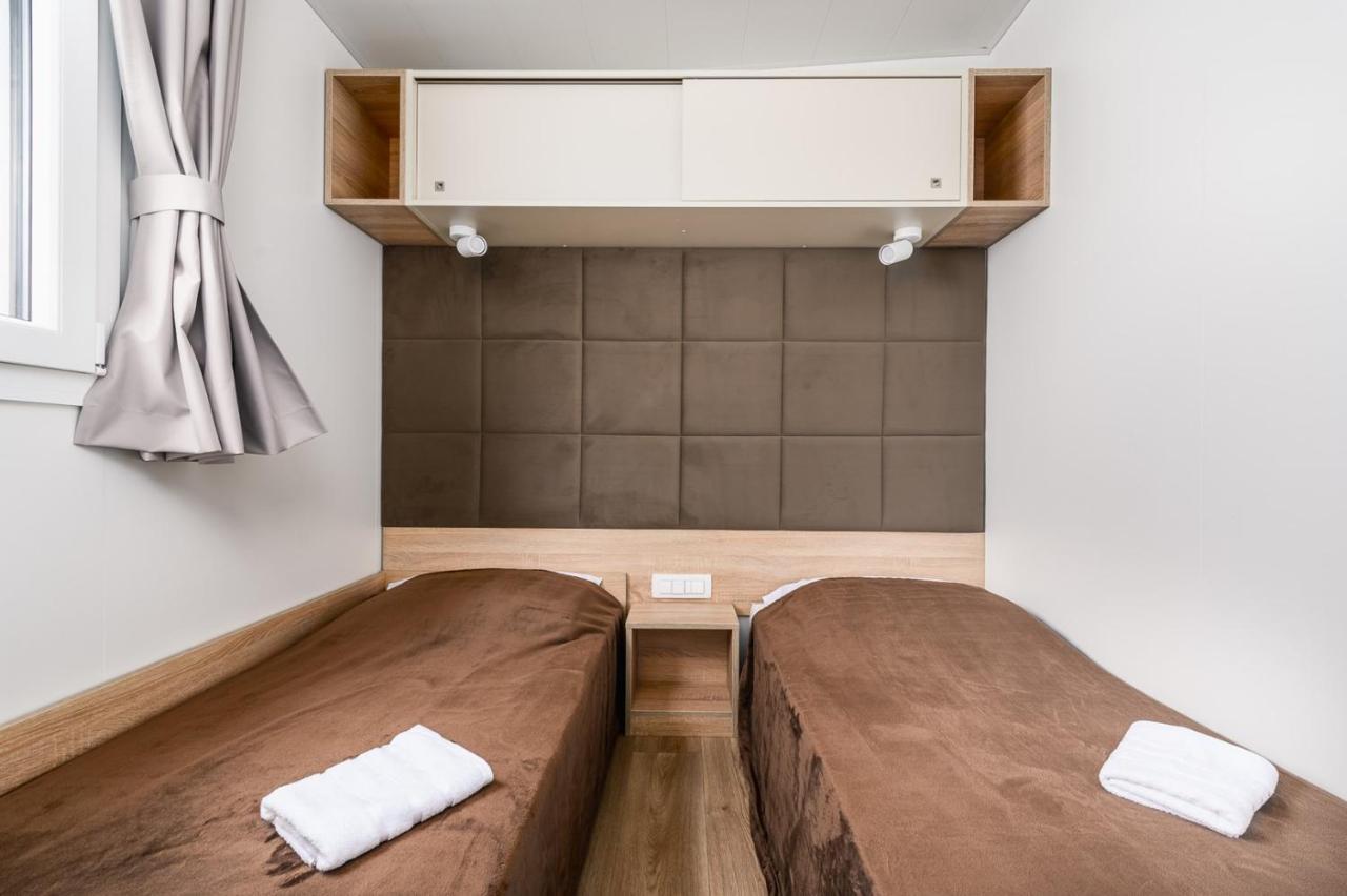 Adriamar Mobile Homes In Camping Park Умаг Екстериор снимка