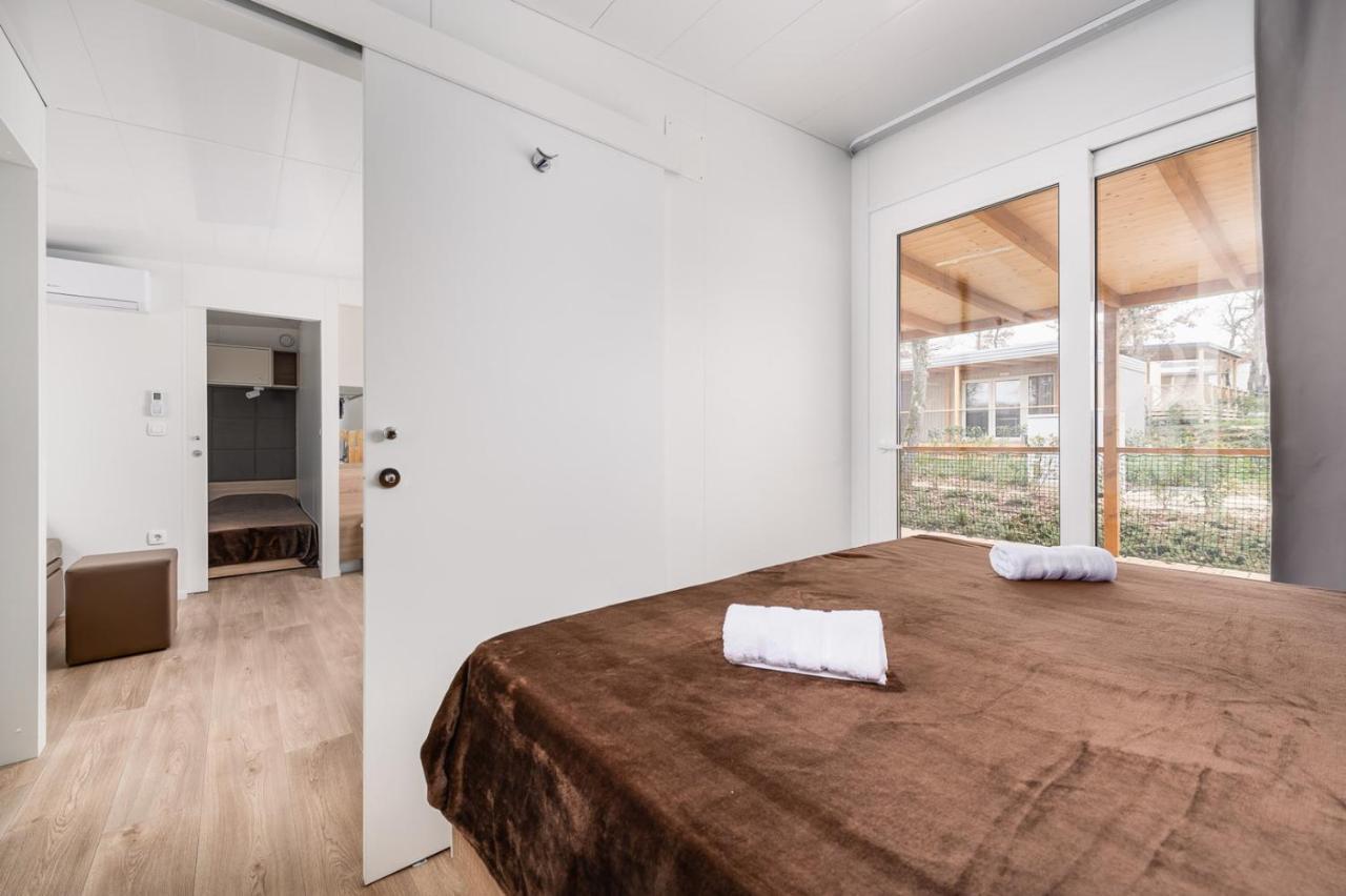 Adriamar Mobile Homes In Camping Park Умаг Екстериор снимка