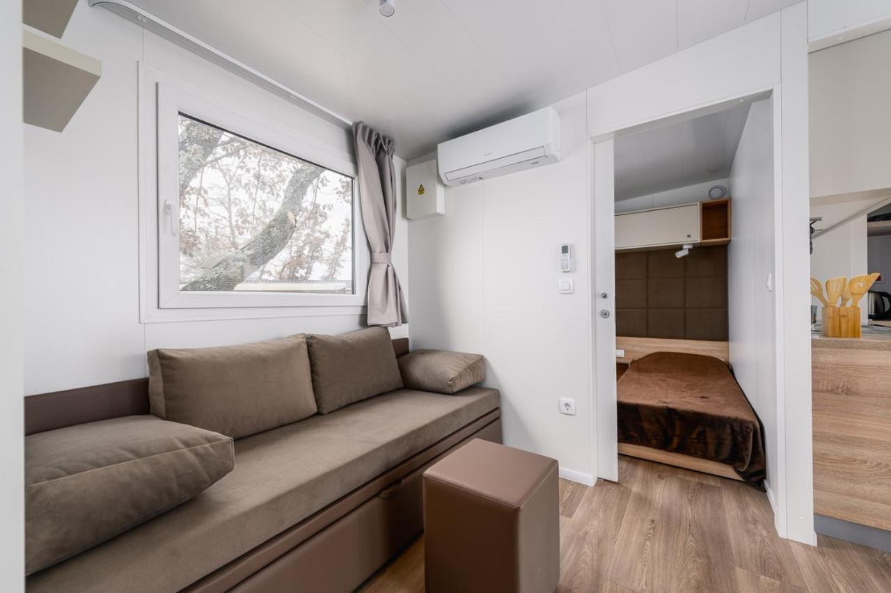 Adriamar Mobile Homes In Camping Park Умаг Екстериор снимка